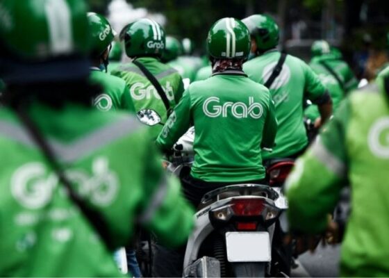 Đồng phục màu xanh lá của Grap